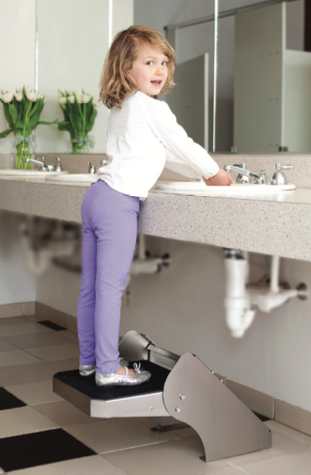 Step'n wash step stool